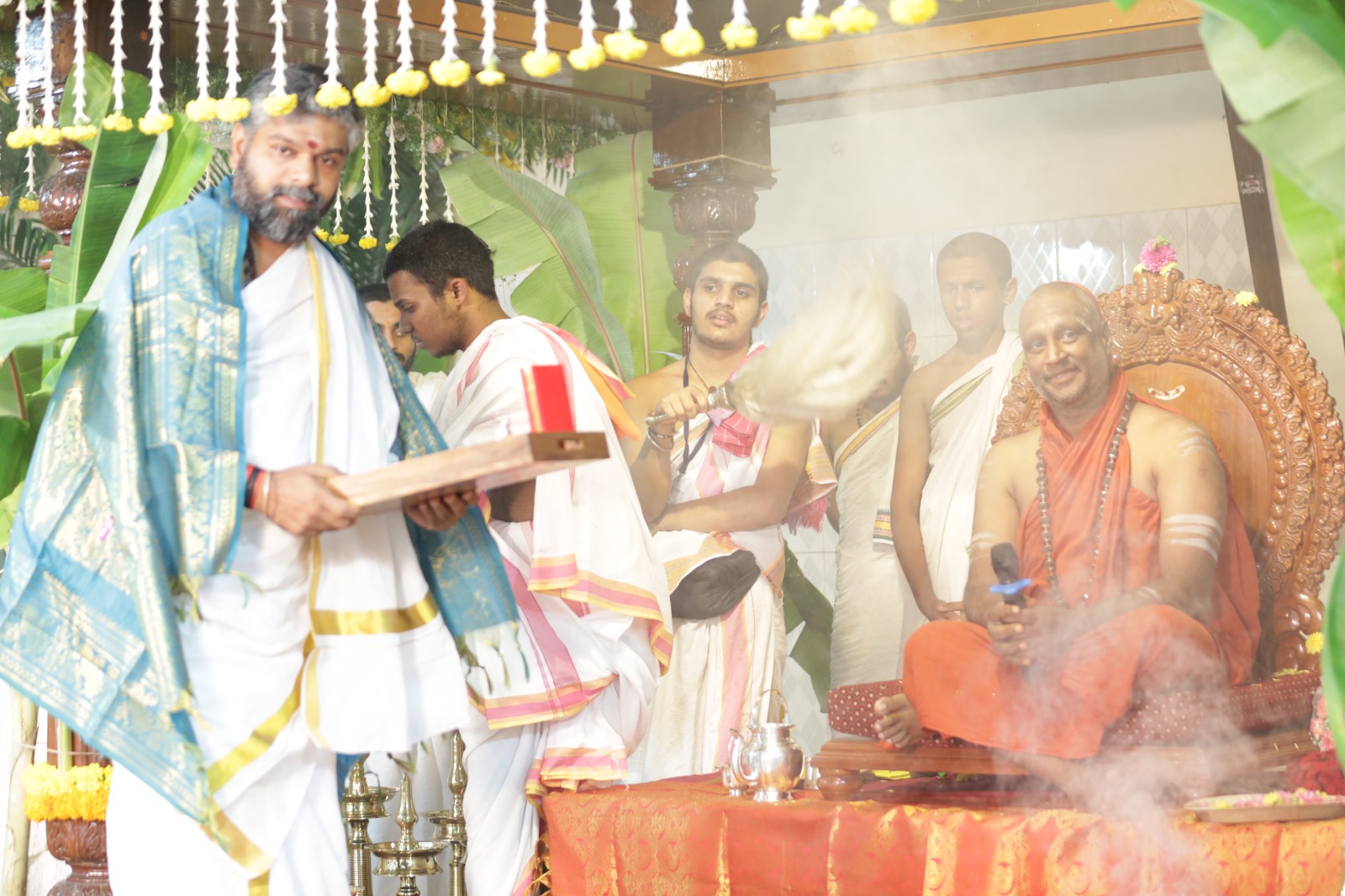 Sri Sujith Narayanan receiving the Paramahamsa Balarama Award
